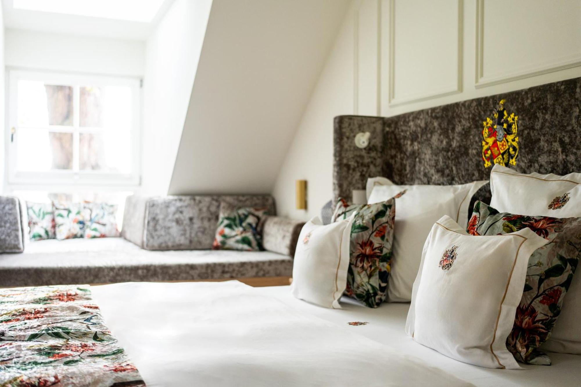 Schlossresidenz - Boutique Apartments & Hotel Suiten Schloss Ricklingen Екстериор снимка